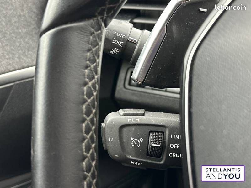 Peugeot 3008 Hybrid 225 e-EAT8 Allure Pack (image 17)