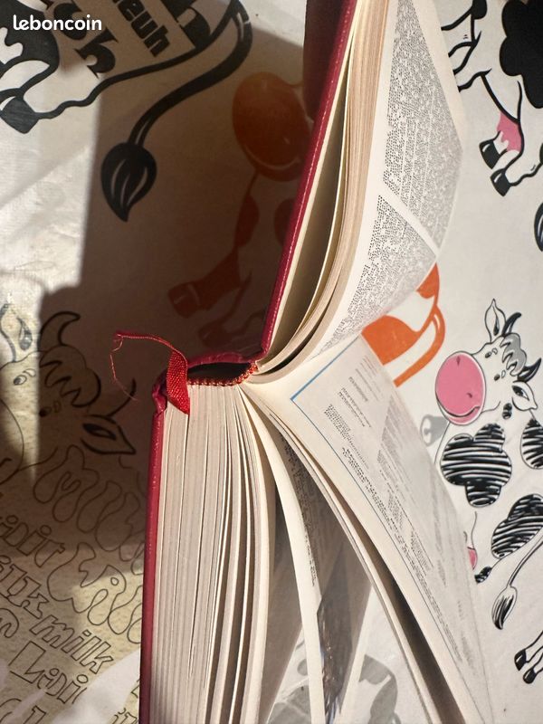 Encyclopedie Larousse comme neuve (image 2)
