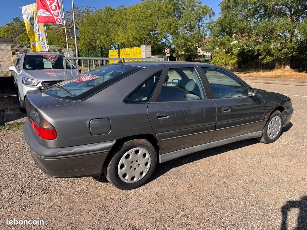 Renault SAFRANE 2.2 dT 113 CV RTE (image 6)