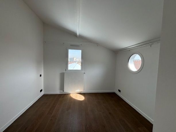 Maison a louer chatillon - 6 pièce(s) - 190 m2 - Surfyn