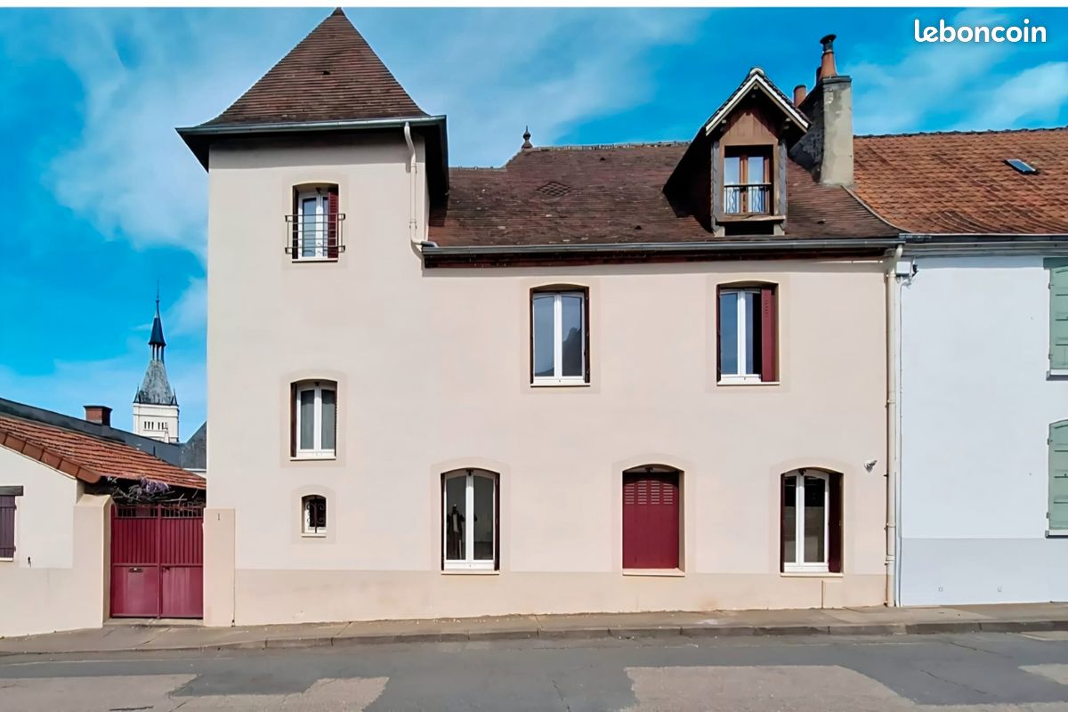 Maison 4 pièces 120 m² · à Néris-les-Bains · 120 m² · 220 000 €