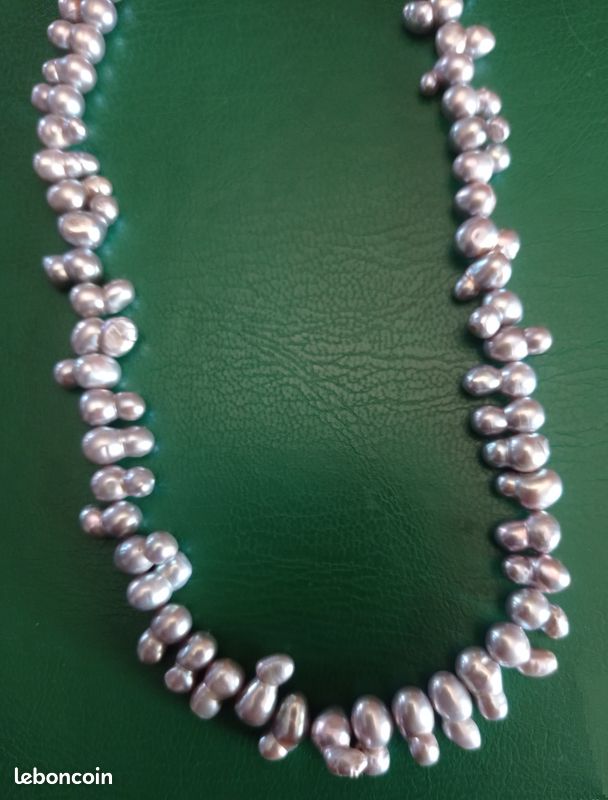 Collier perles de culture grises artisanales différentes formes très original état neuf (image 3)