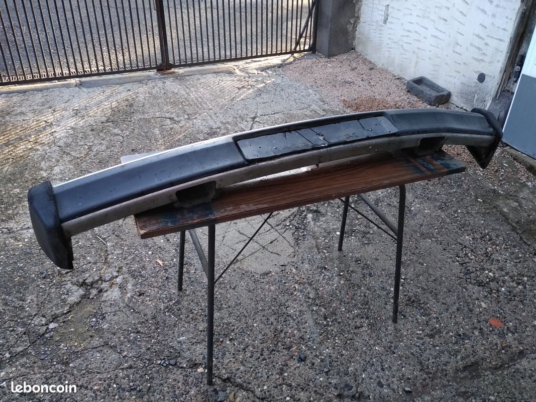 Pare choc Peugeot 604 (image 2)