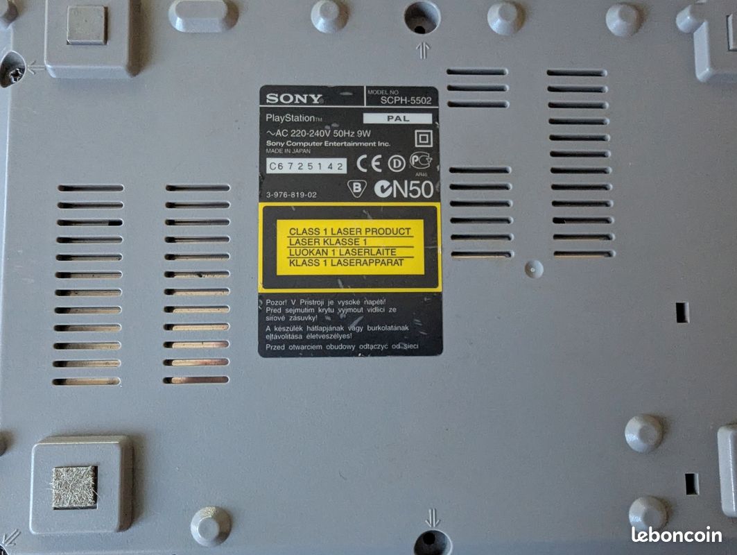 Notice D'utilisation Console Sony PlayStation 1 (PS1) Modèle SCPH-5502 - Version D/I/NL/S/DK/SF (pas Français) - Bon état