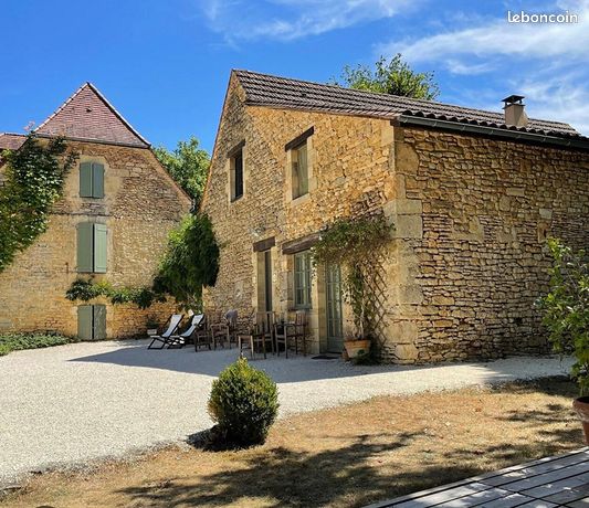 Maison 12 pièces 370 m²