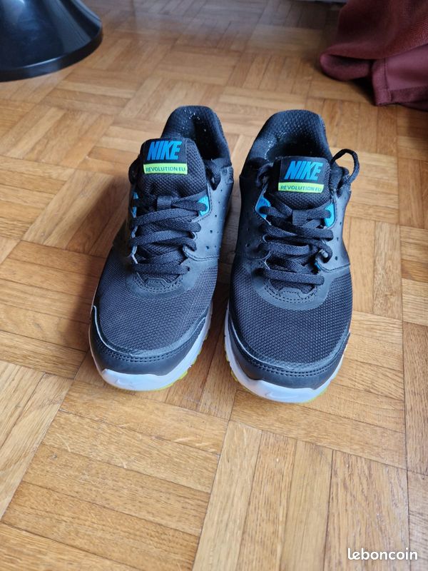 Nike révolution T.39 (image 1)
