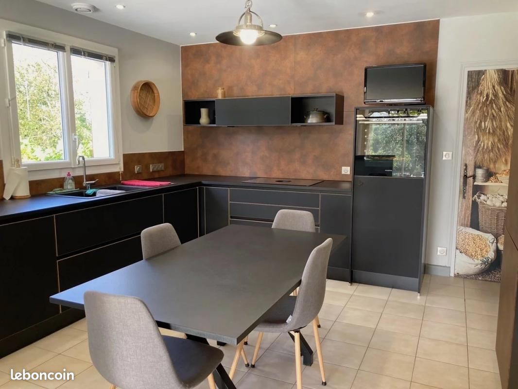 Maison 258 m² Parthenay - Parthenay 79200 (image principale 3)