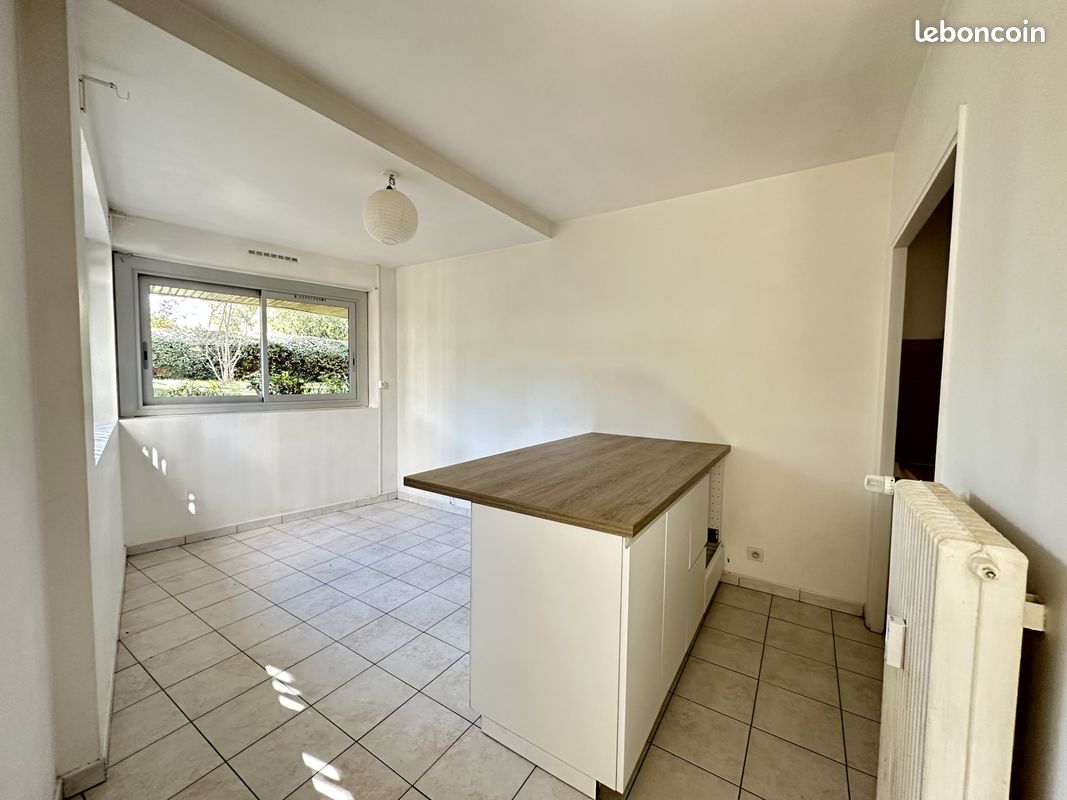 Appartement 3 pièces 49 m² · à Aix-en-Provence · 49 m² · 991 €/mois