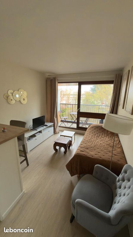 Appartement 1 pièce 21 m² · à Le Chesnay-Rocquencourt · 21 m² · 680 €/mois