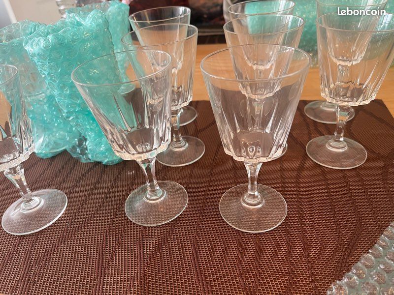 Lot de 11 verres à pied en cristal (image 2)