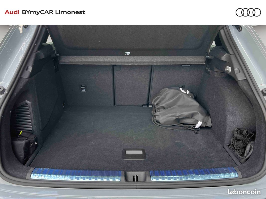 AUDI Q3 e-hybrid 272 ch S tronic 6 S line (image 12)
