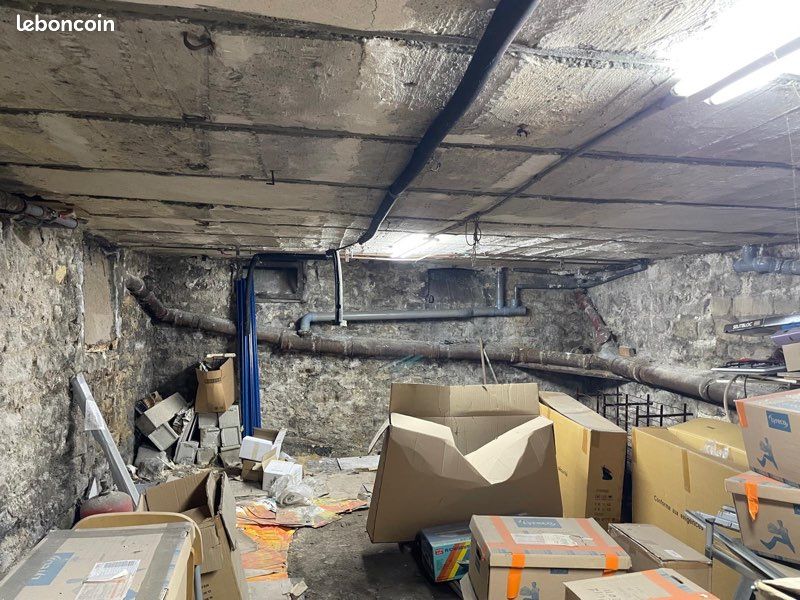 Local commercial 1 pièce 47 m² · à Paris · 47 m² · 189 000 €