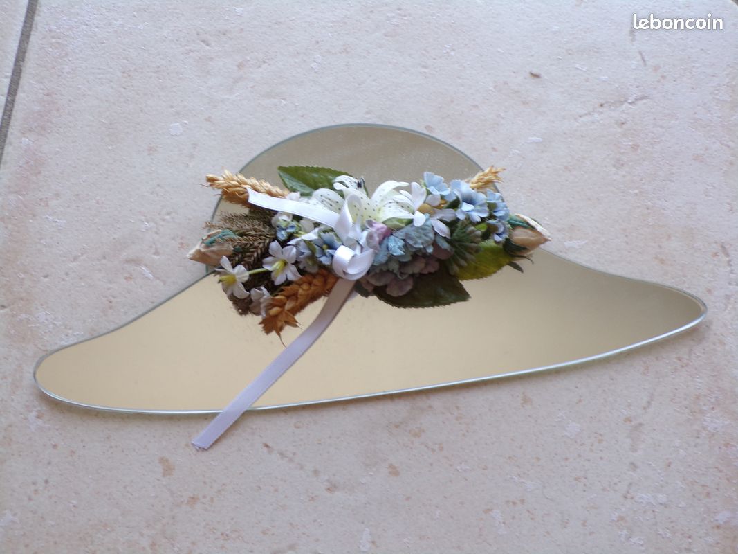 Décoration champêtre : miroir en forme de chapeau (image 1)