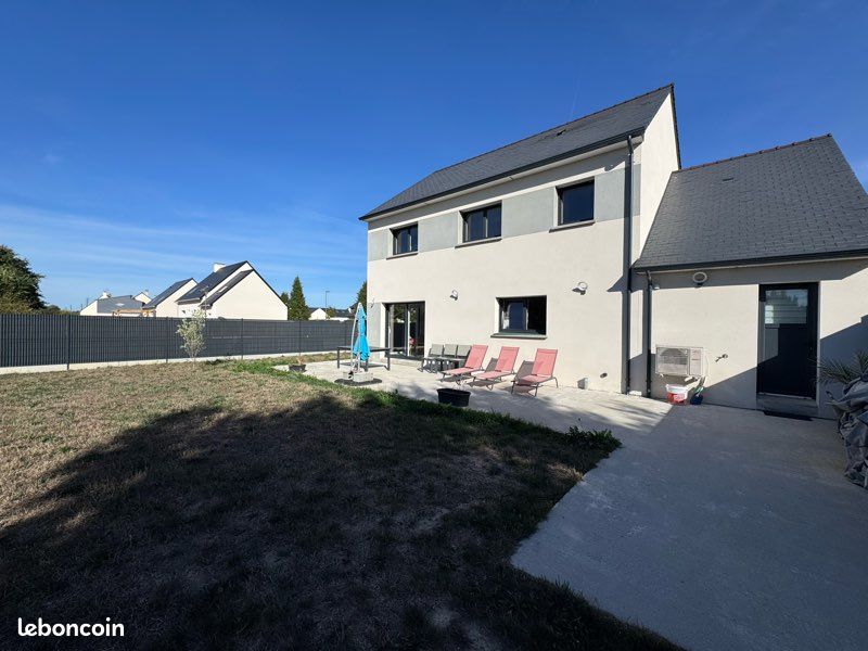 Maison 7 pièces 149 m² · à Segré-en-Anjou Bleu · 149 m² · 270 000 €