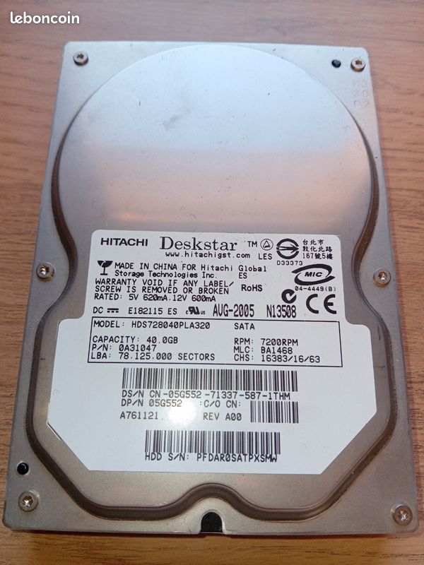 Disque dur 3,5 SATA-II - 320 GB - 7200 Trs - Hitachi Deskstar