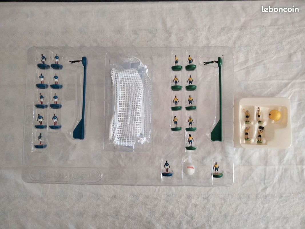 Subbuteo Brésil 63410 - Équipe Lightweight Hasbro - Vintage Collection