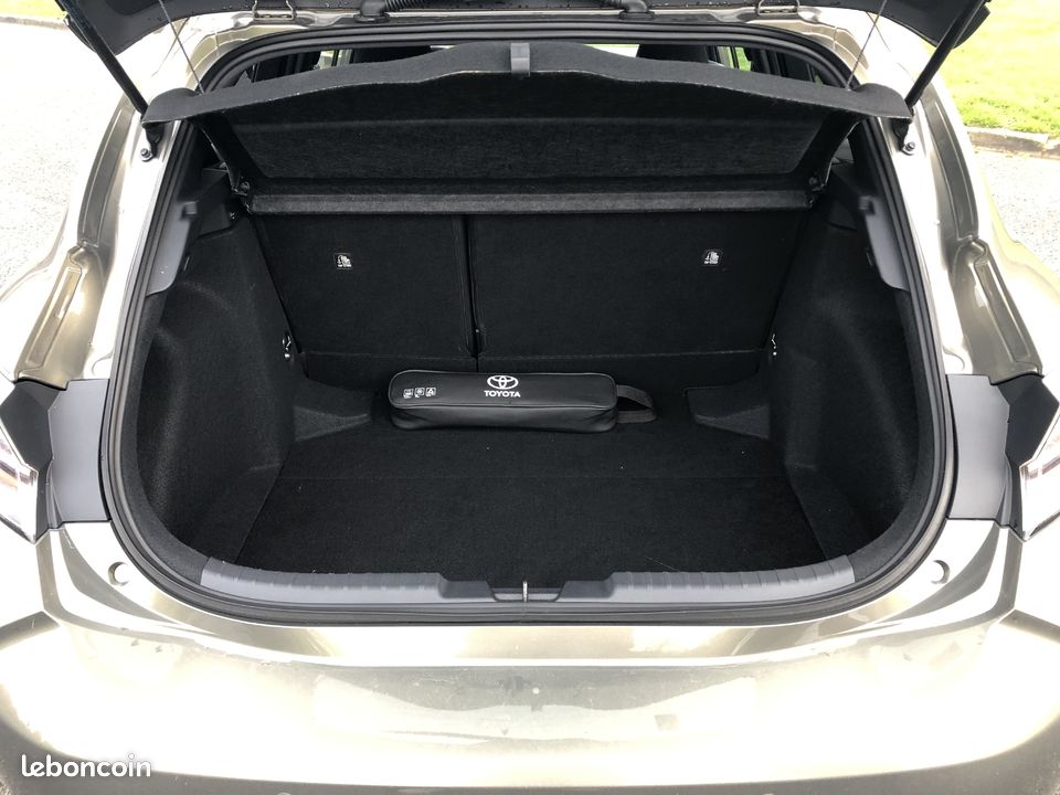 Location Voiture hybride (image 4)