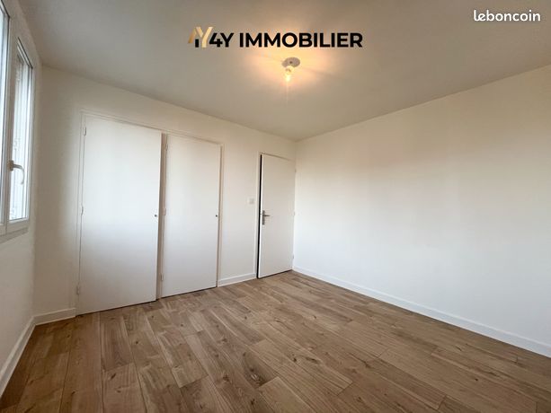 https://img.leboncoin.fr/api/v1/lbcpb1/images/ca/66/0d/ca660d86492b96c47566ca64617b656355cdbdb8.jpg?rule=ad-image
