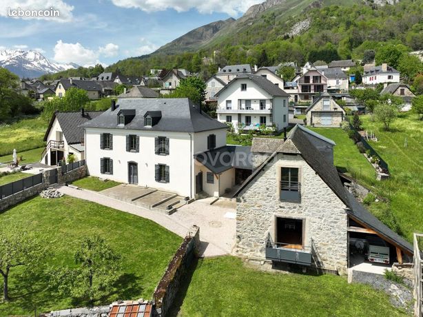 Maison 7 pièces 237 m²