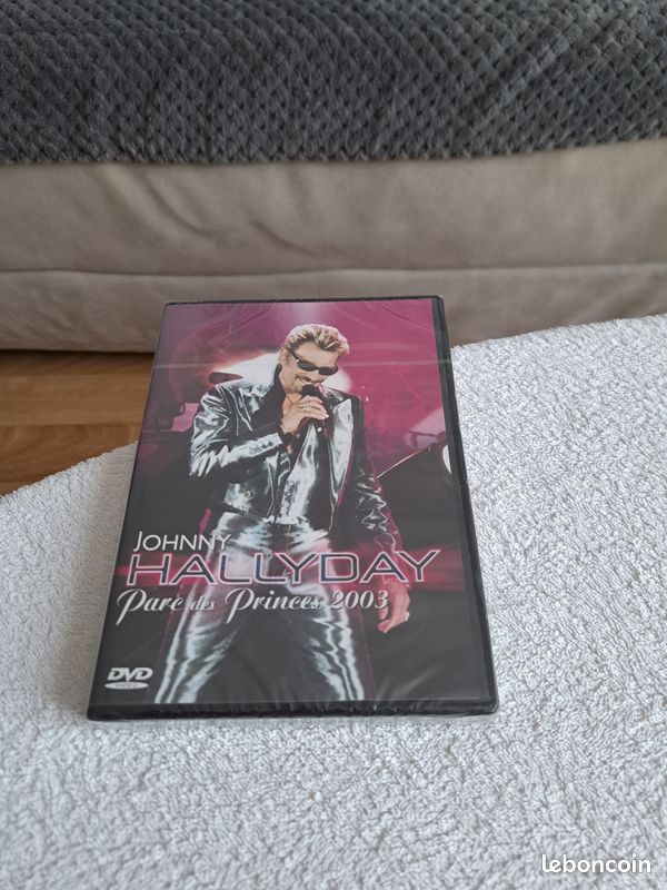 Coffret dvd johnny hallyday "parc des princes 2003" ref : 6 02498 10430 9 (image 1)