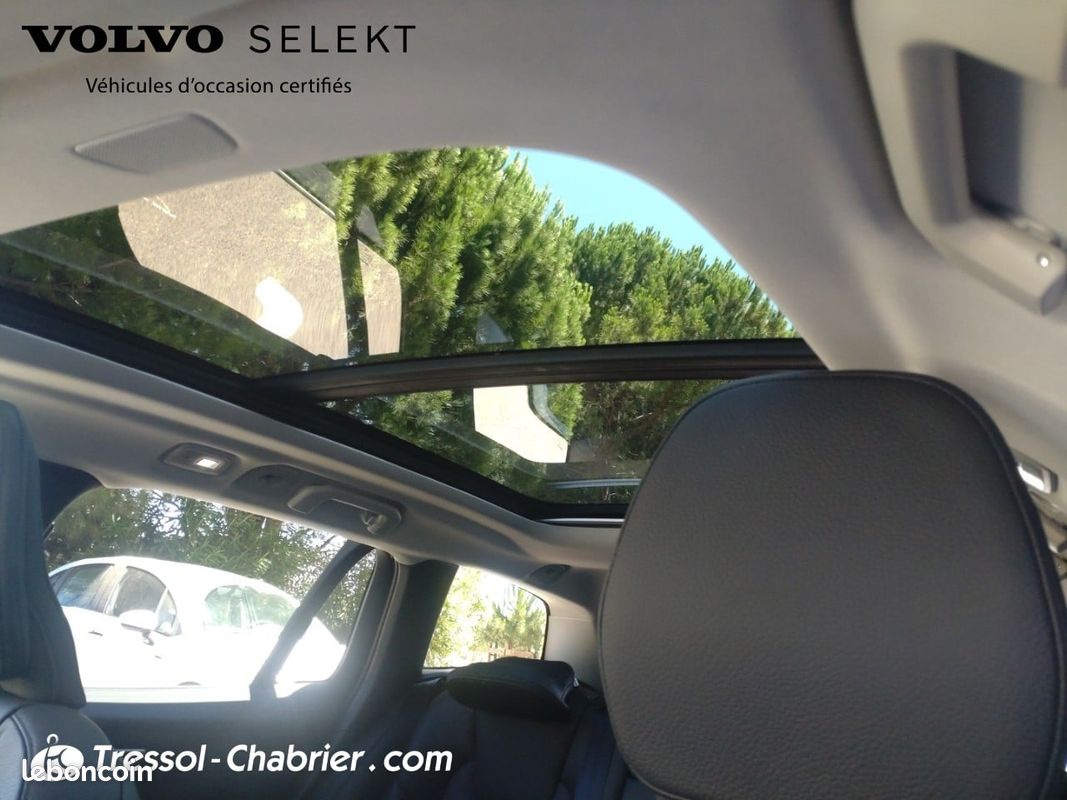 VOLVO V60 Micro hybride essence B4 197 ch DCT7 Ultra Style Dark (image 20)