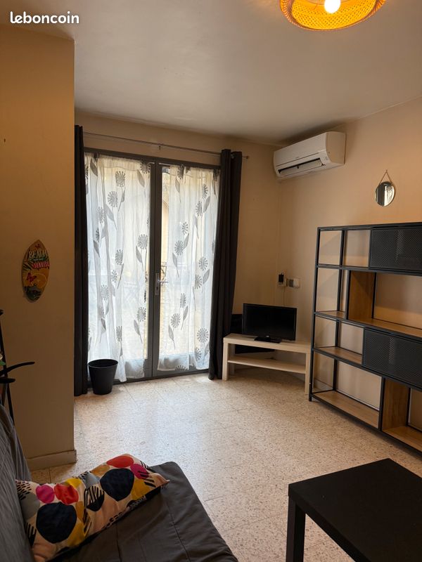 Appartement 1 pièce 27 m² · à Nîmes · 27 m² · 530 €
