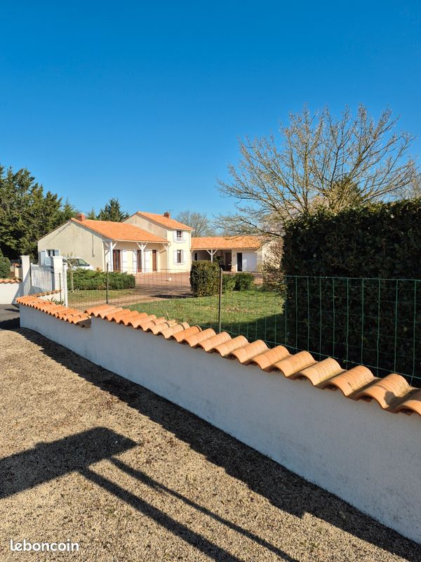 Maison 5 pièces 120 m² · à La Grimaudière · 120 m² · 220 000 €