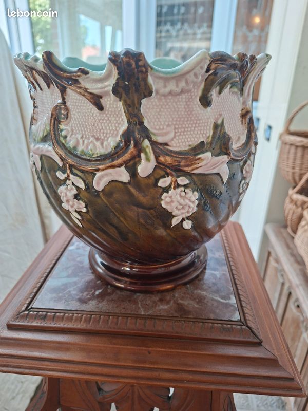 Très beau cache pot - ancien - faïence en barbotine - numérotés en dessous - en très bon état - Pensez à lire l'annonce en entier (Rog628) (image 4)
