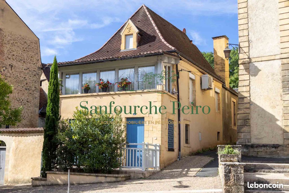 Maison 4 pièces 95 m² · à Sarlat-la-Canéda · 95 m² · 275 000 €