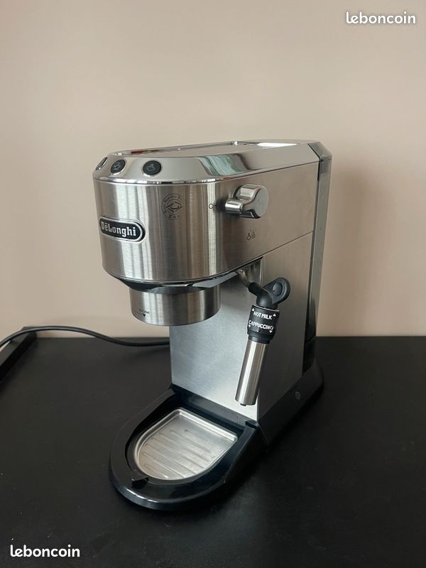 Machine à café expresso Delonghi Dedica EC695.M – Excellent état (image 3)