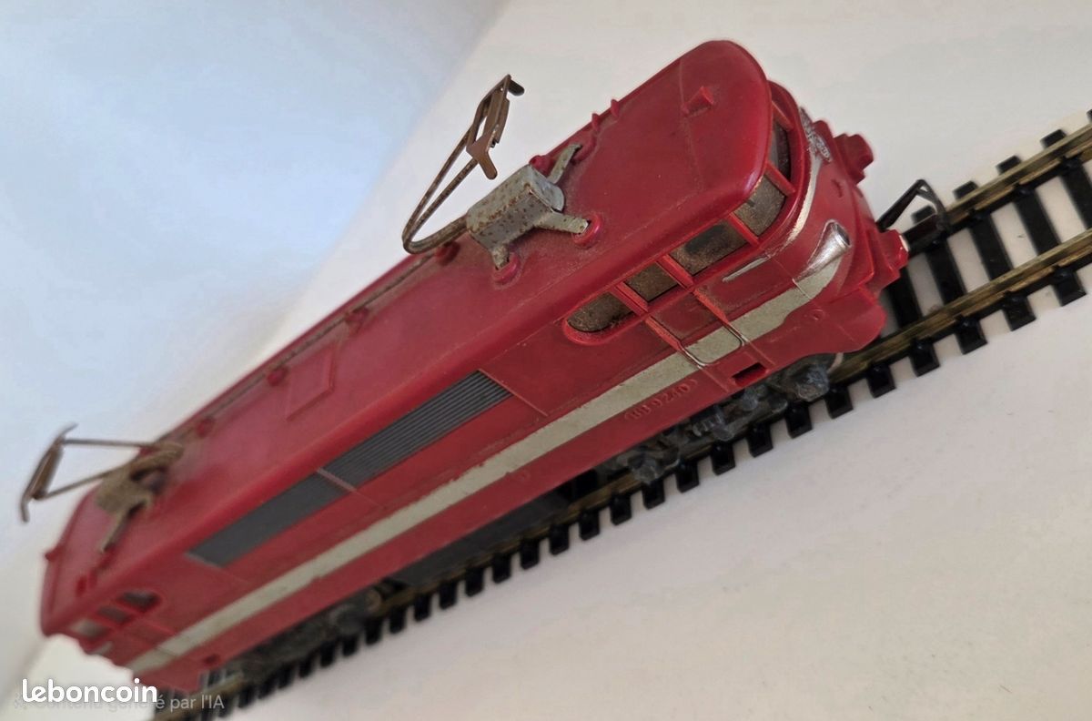 Locomotive Gégé SNCF BB9240 HO Fonctionne mais élastique à