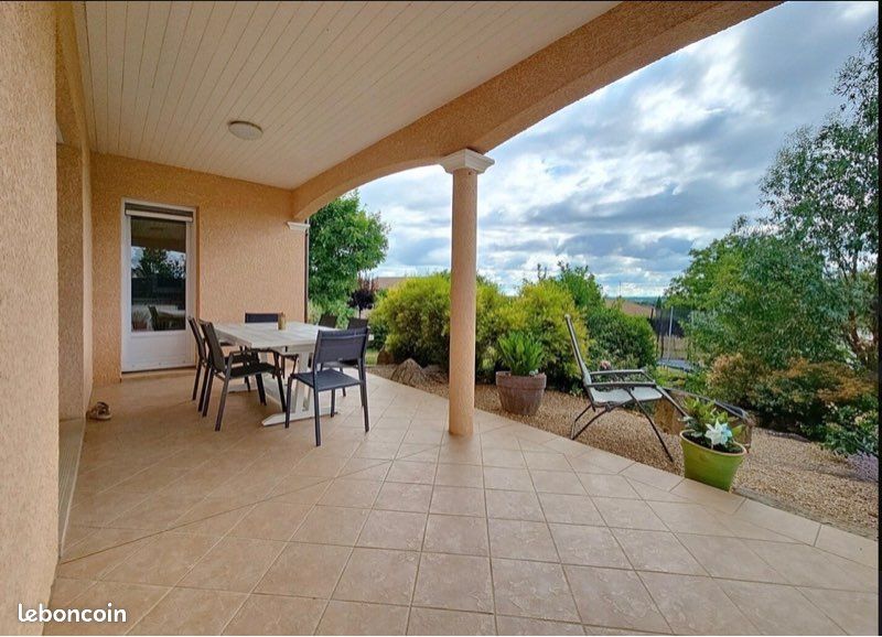 Maison 4 pièces 125 m² · à Crêches-sur-Saône · 125 m² · 297 000 €