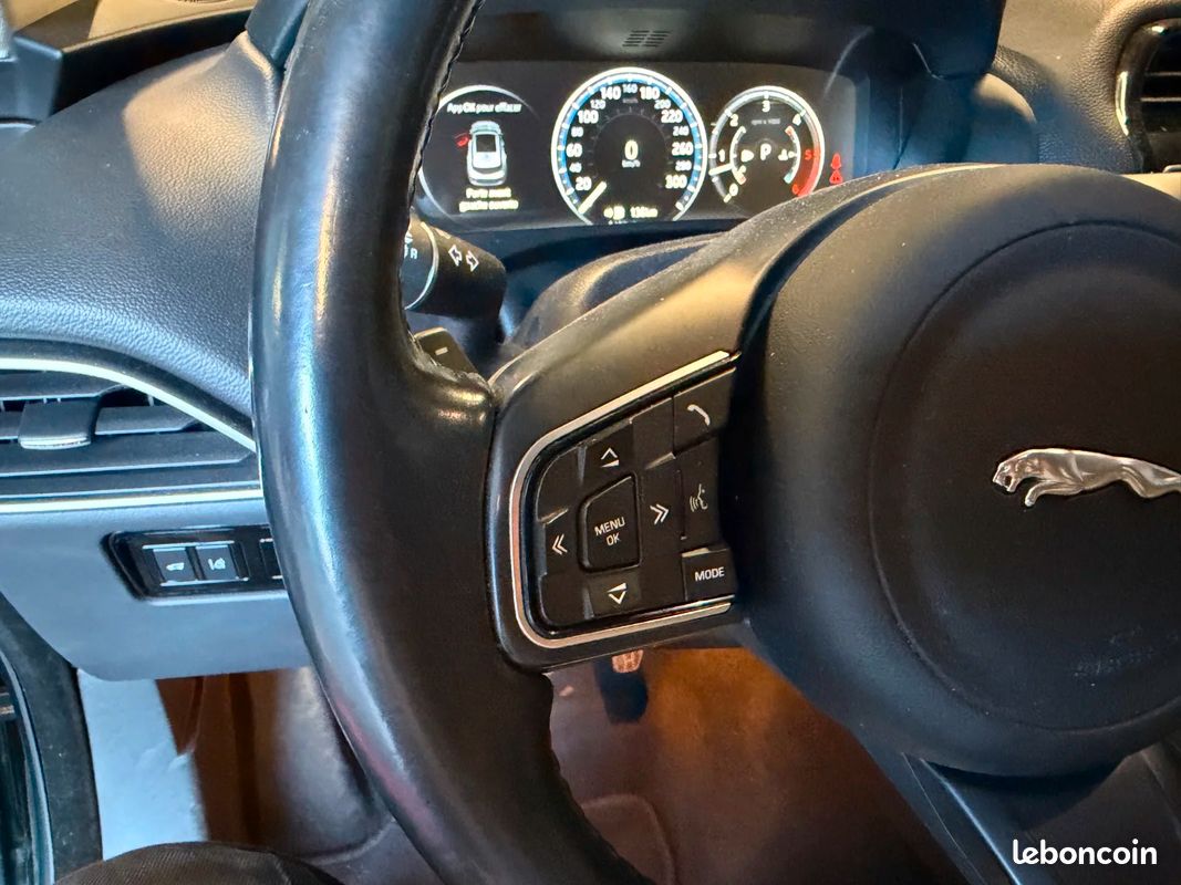 JAGUAR F-PACE V6 3.0 D - 300 ch AWD BVA8 Prestige (image 14)