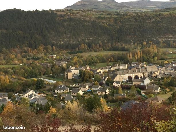 4 Terrains viabilisés bien placés a chirac lozere