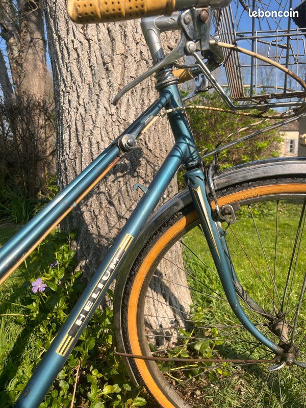 Insigne De Vélo Vintage Cycles HÉLIUM – France – Tube Français Antique