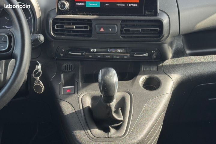 CITROEN BERLINGO III TAILLE M 1.5 BLUEHDI 100 FEEL Radar de recul Sièges Chauffants Frein de Parking Electriques Garantie 12 mois (image 12)
