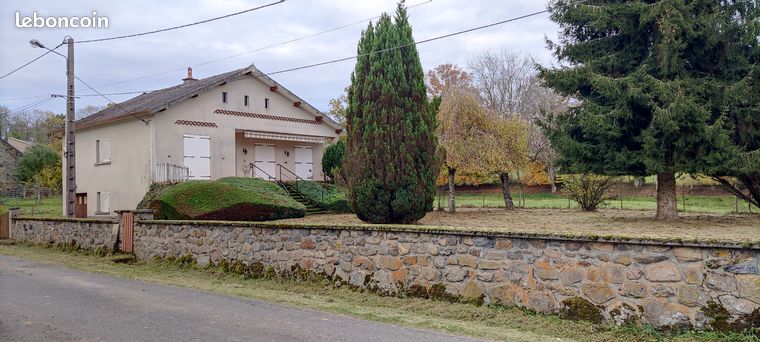 Maison a giat (puy de dome)