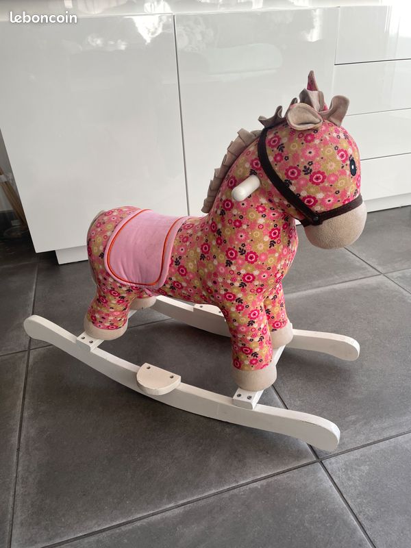 Cheval à bascule (image 3)