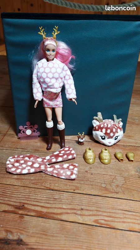 Barbie cutti reveal Renne de Noël (image 1)