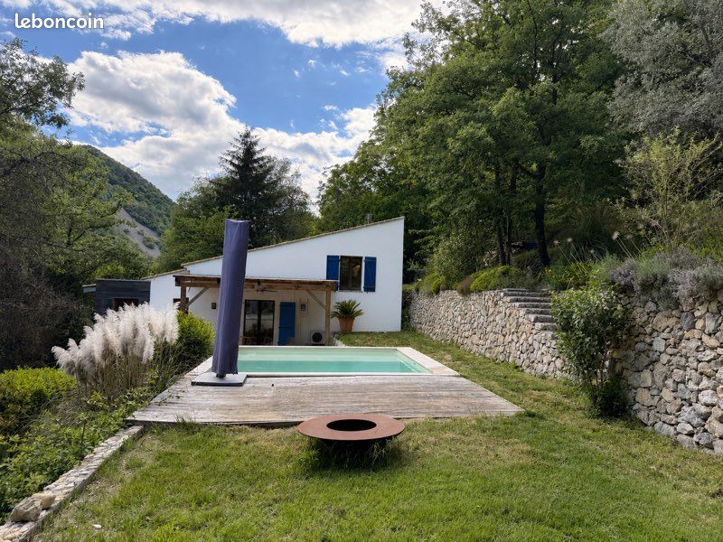 Maison 5 pièces 140 m² · à Sigale · 140 m² · 390 000 €