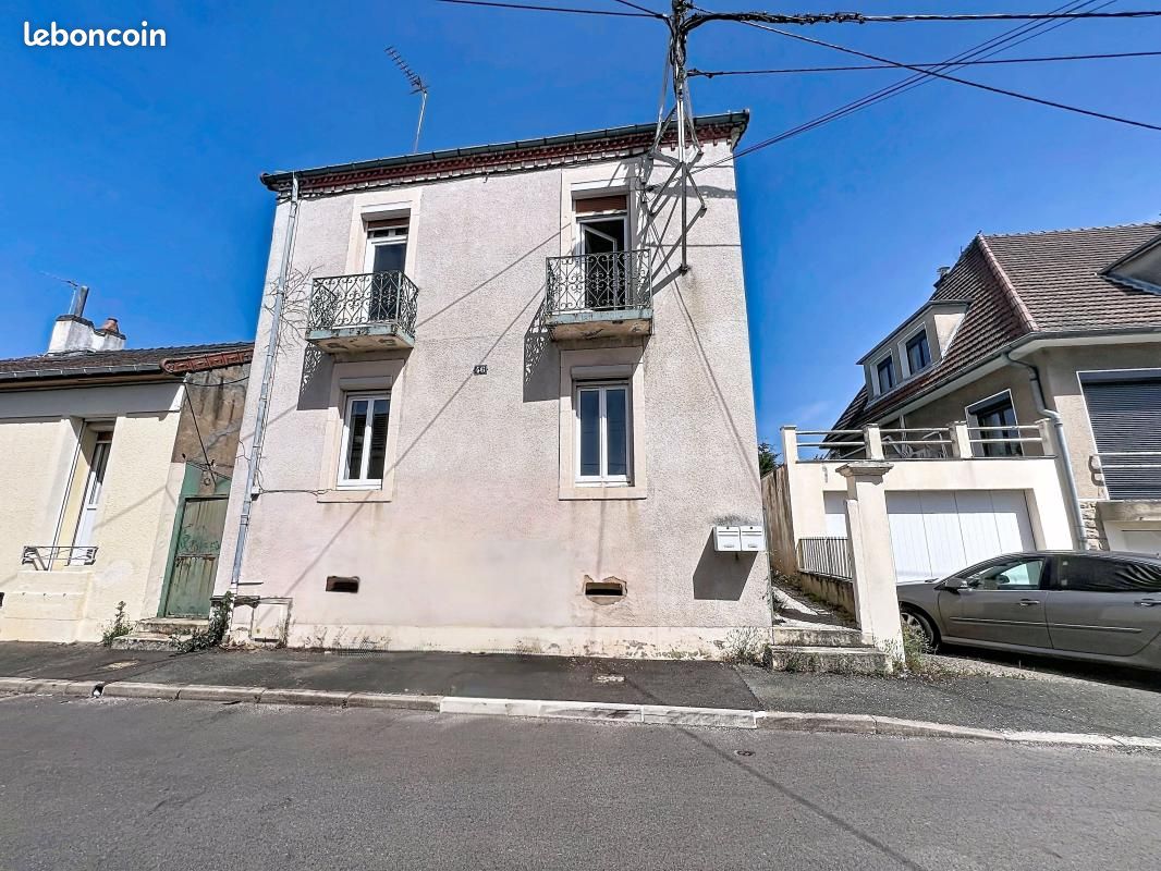 Immeuble 6 pièces 100 m² · à Le Creusot · 100 m² · 107 000 €