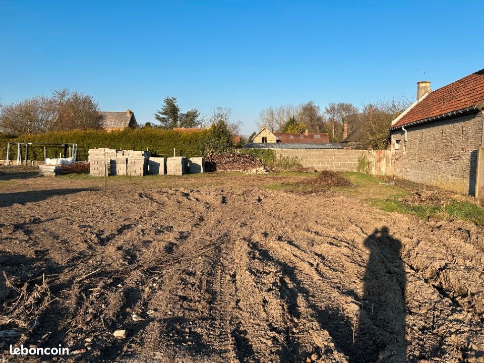 Terrain 900 m² Plouvain · 100 800 €