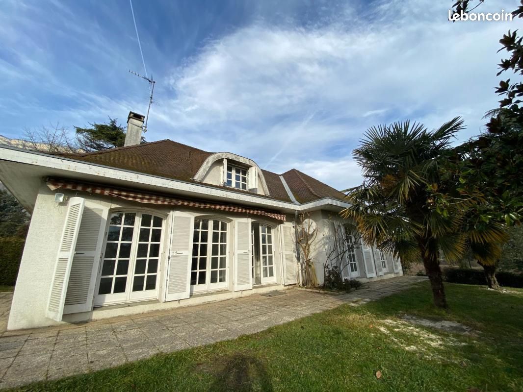 Maison 5 pièces 155 m² · à Montbonnot-Saint-Martin · 155 m² · 1 939 €/mois