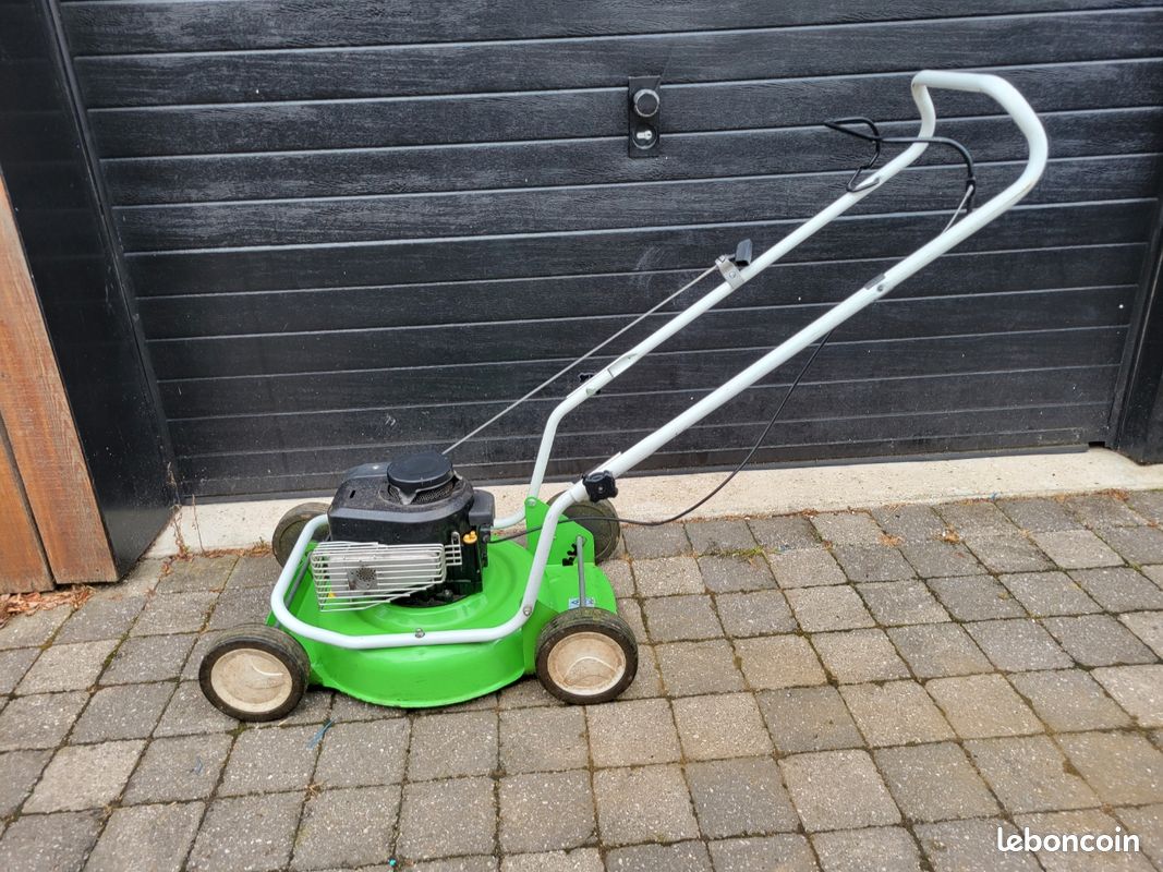 Tondeuse thermique a reparer (image 7)