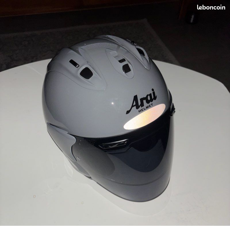 Casque arai gris nardo (image 1)
