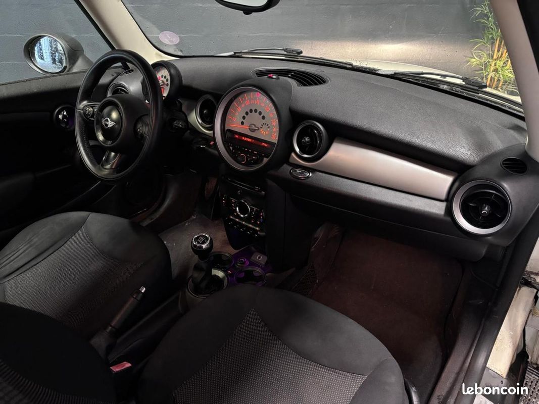 MINI ONE 1.6i 75CH R56 LCI FINITION - GARANTIE 6 MOIS MINIMUM (image 12)