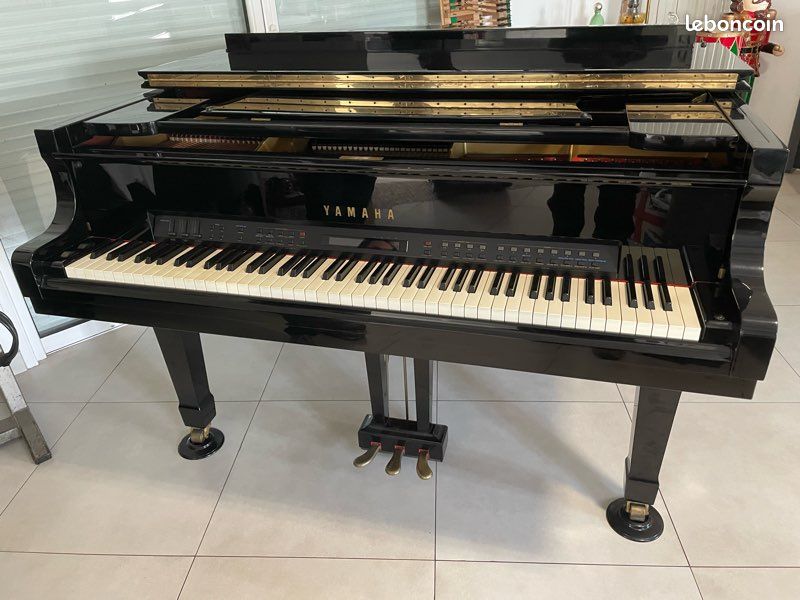 Yamaha C3 MIDI (image 1)