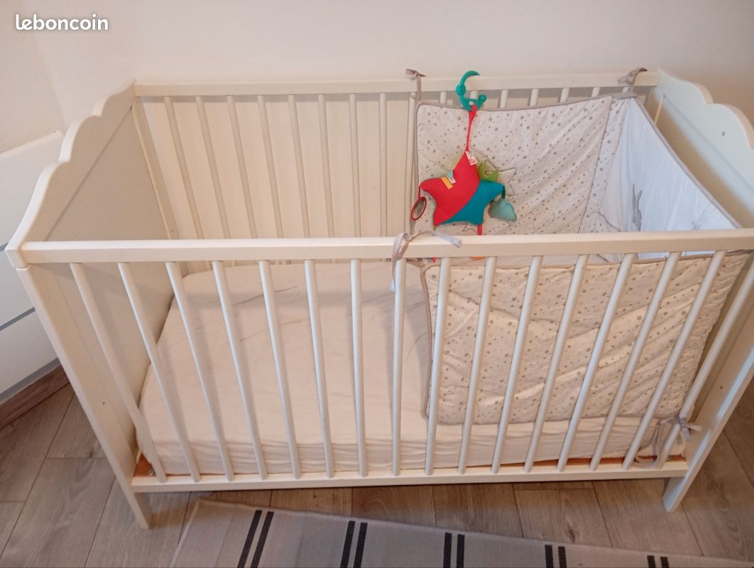 Lit bébé Ikea hensvik Ameublement