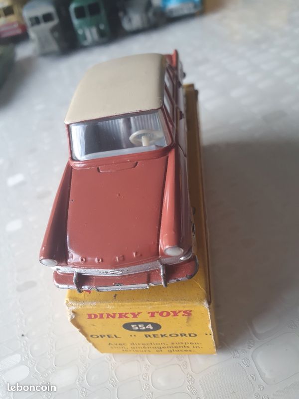 Pneus Striés Dinky Toys Pour Voitures Miniatures Série 500, Ami 6, Simca, Opel Rekord - Lot De 30, Occasion