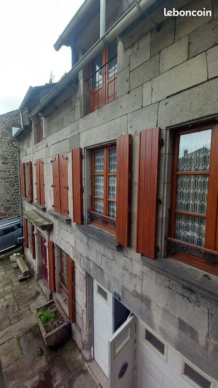 Immeuble 200 m² · à Murat · 200 m² · 279 000 €